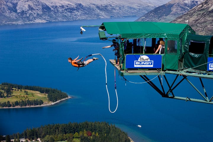 saut hauteur - bungy jumping - queenstown - nouvelle zelande