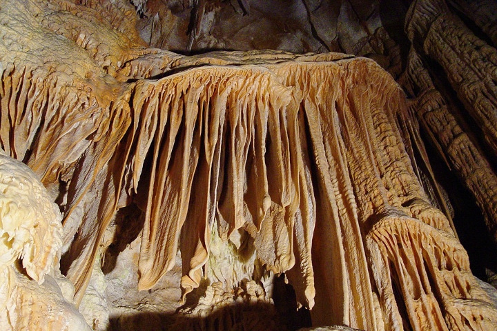 waitomo caves - aranui - nouvelle zelande